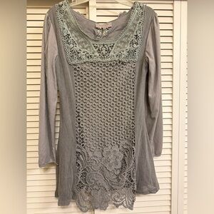 Pretty Angel Elegant Gray Lace Women's Top Sz S